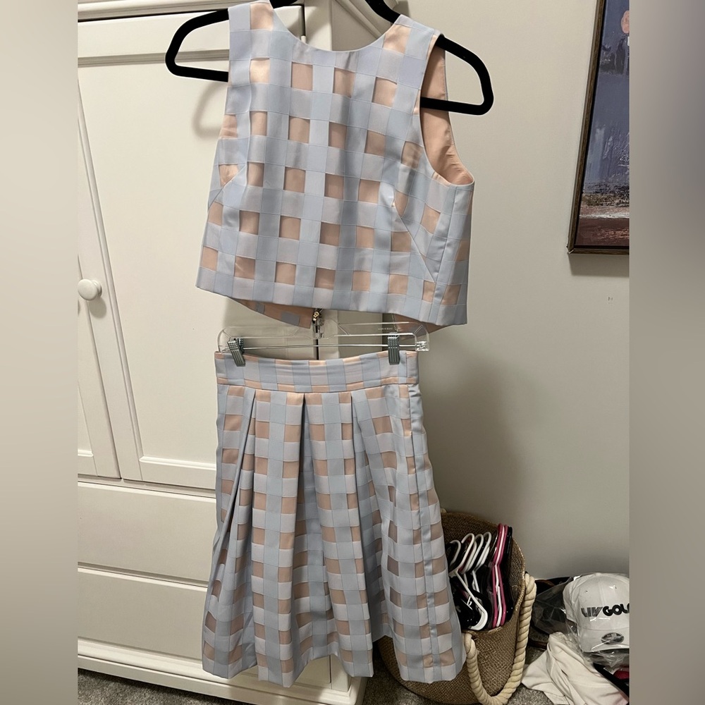 Eliza J Beige and Blue Garment